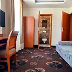 Aparthotel Akme & & Free Parking 3*