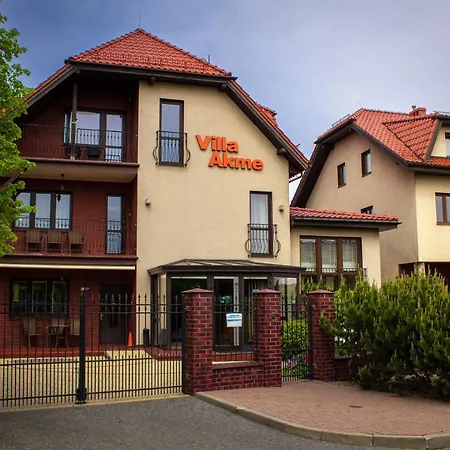 Akme Apartments&rooms&free Parking 3*