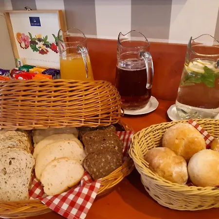 Akme Apartments&rooms&free Parking 3*