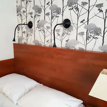 Aparthotel Akme & & Free Parking 3*