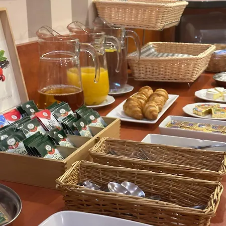 Akme & & Free Parking 3*