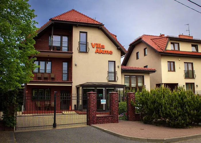 Akme & & Free Parking 3*