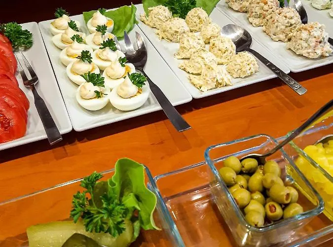 Akme & & Free Parking 3*